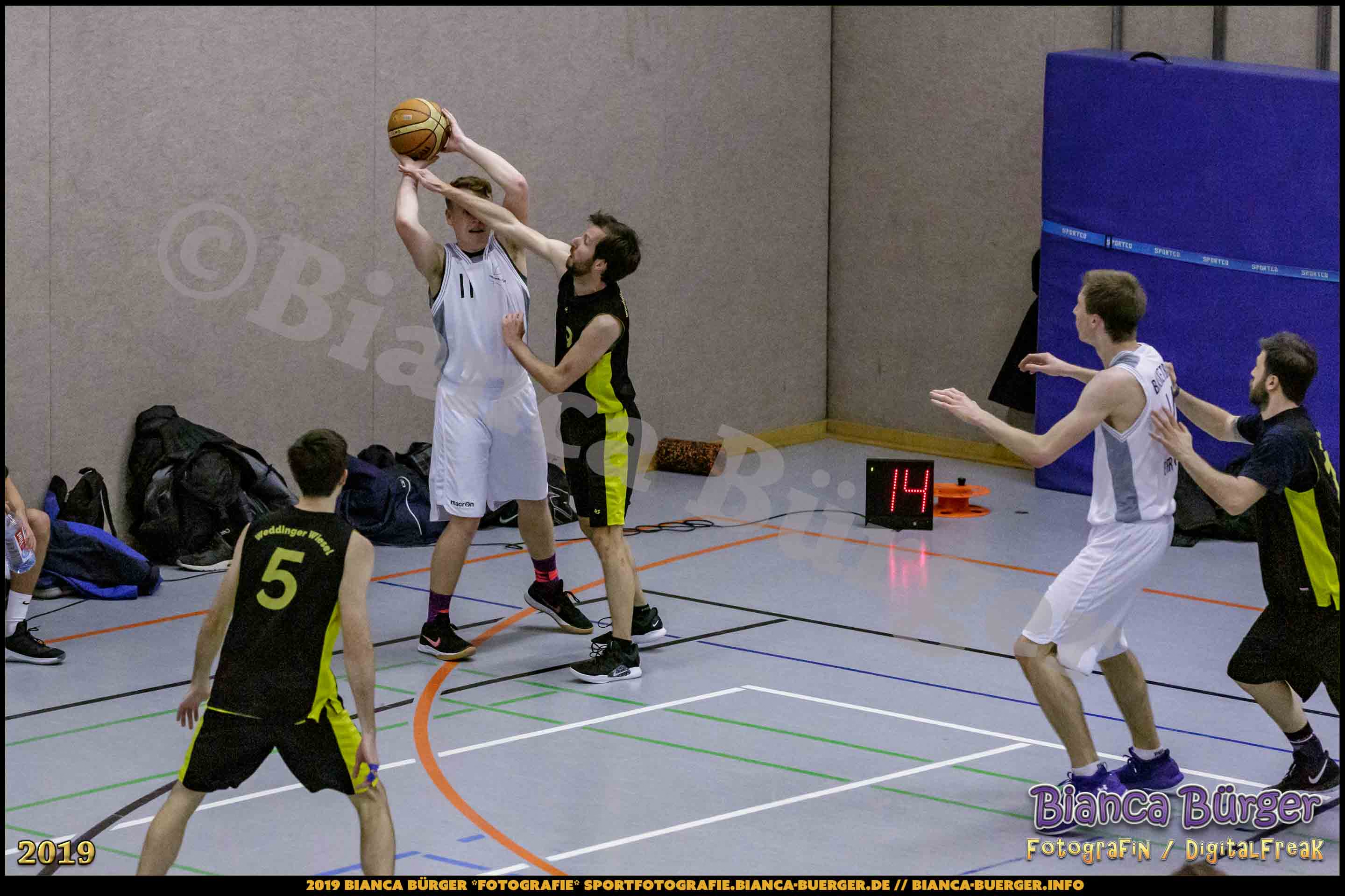 He BZB - Basketball Berlin Süd 1 vs Weddinger Wiesel 3 (S18/19, Basketball)
